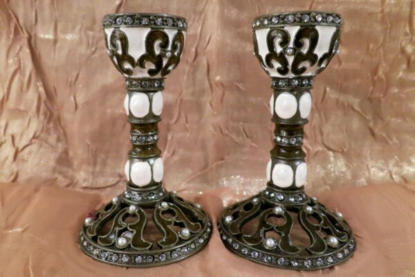 Black & White Candlesticks